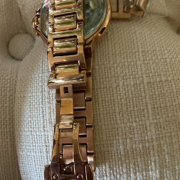 Rose gold quartz woman’s watch - Picture 5 of 5